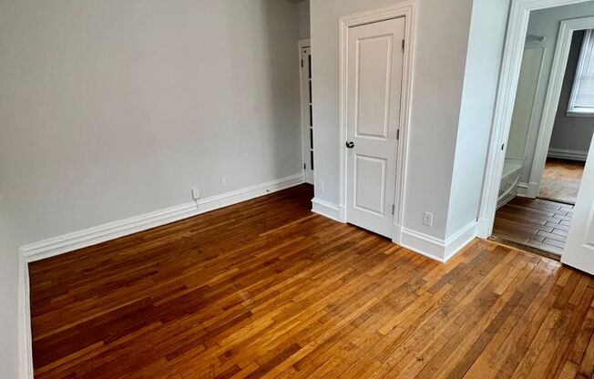 2 beds, 1 bath, $1,420, Unit Apt. 304