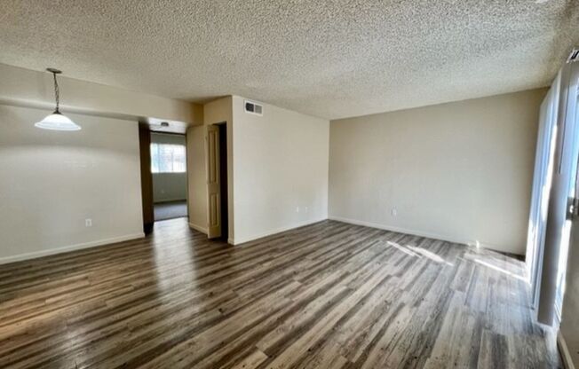 2 beds, 2 baths, 900 sqft, $1,695, Unit 75