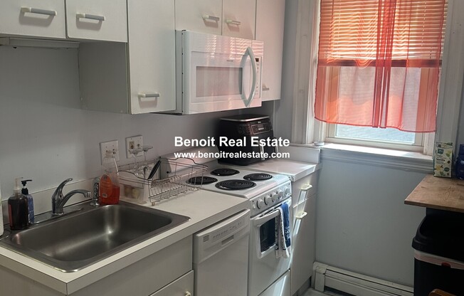 9 Colborne Rd, Brighton MA 12