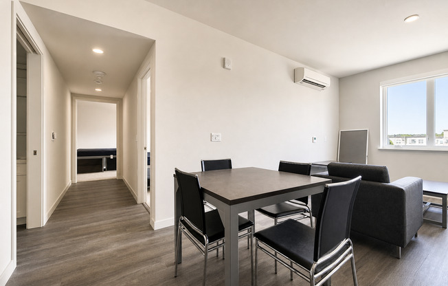2 beds, 2 baths, 930 sqft, $5,404, Unit 803