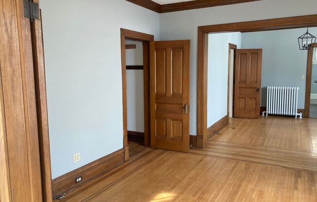 2 beds, 1 bath, $1,630