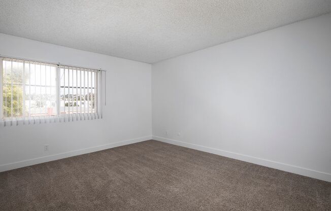 2 beds, 2 baths, 1,057 sqft, $3,195, Unit 220