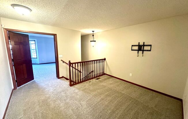 3 beds, 2.5 baths, $2,195, Unit UNIT D