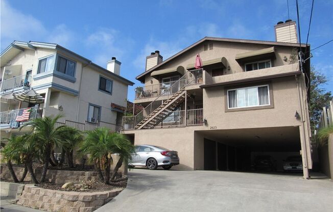 2623 Calle Del Comercio