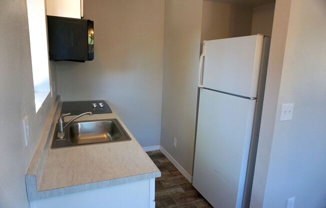 1 bed, 1 bath, 458 sqft, $800, Unit 2535Guest