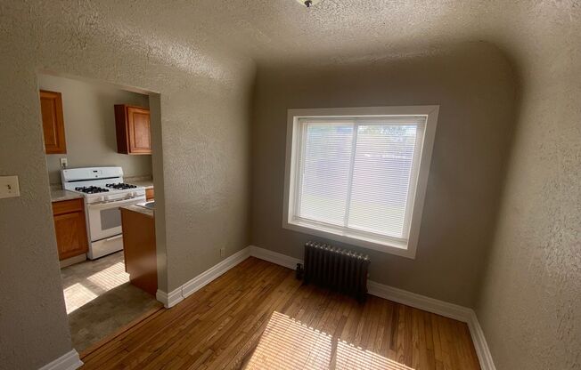 Updated 1 BR/ 1Bathroom Brewer's Hill Apartment