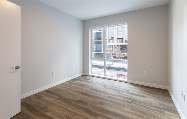 2 beds, 2 baths, 1,047 sqft, $5,320, Unit 626