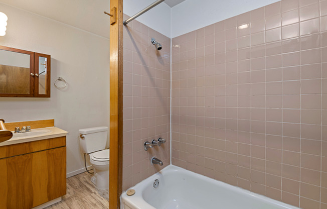 Studio, 1 bath, 400 sqft, $1,225, Unit C10