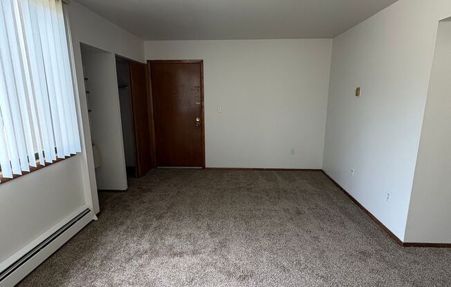 2 beds, 1 bath, 833 sqft, $1,299, Unit 3955 - 4