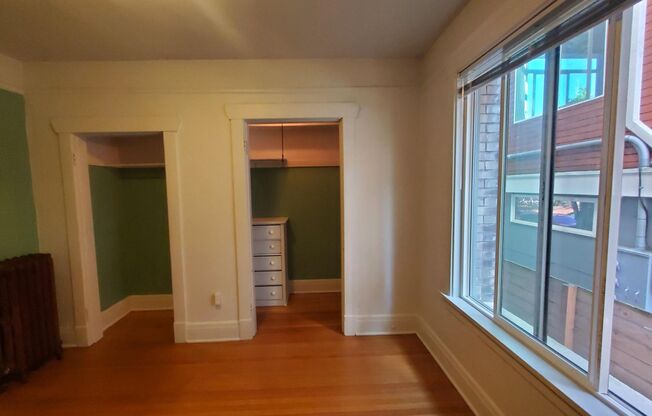 Studio, 1 bath, 290 sqft, $1,195, Unit 104