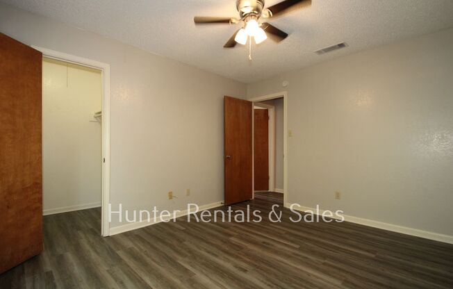 2 beds, 1.5 baths, $850