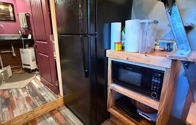 Studio, 1 bath, $1,995