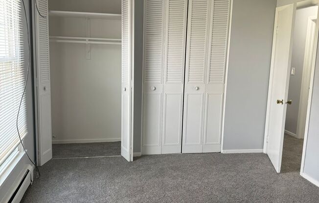 2 beds, 1 bath, 800 sqft, $1,400, Unit 4RW-14