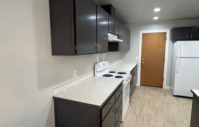 Spacious 4-Bedroom Townhome in Edmonds | Mukilteo School District | Available NOW