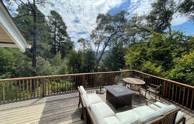 Charming Blithedale Canyon Cottage with Great Outdoor Space!