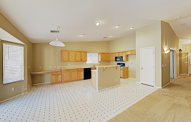 17230 W ASHLEY DR