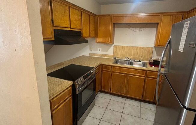 Check Out This Freshly Remodeled 3 BR 2 BA Townhome Located Minutes From Doak Campbell Stadium!