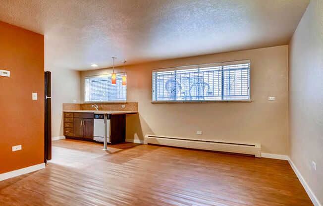 1 bed, 1 bath, 595 sqft, $1,350, Unit 104