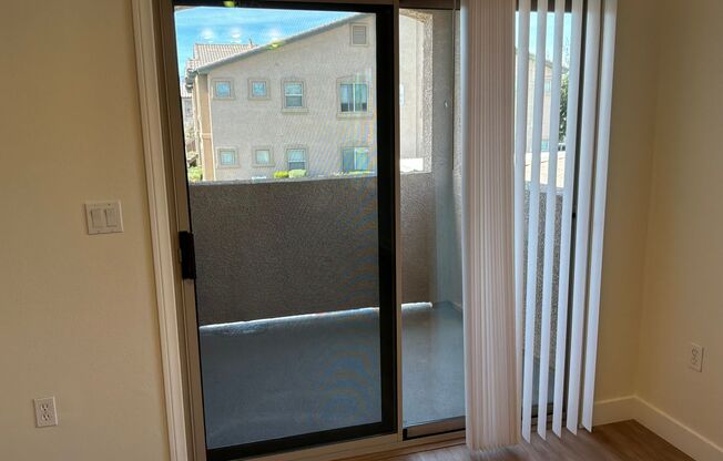 2 beds, 2 baths, $1,600, Unit Unit #2114