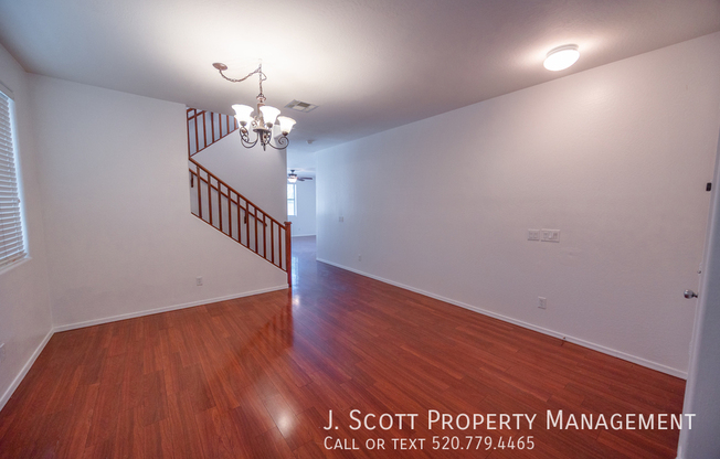 3425 E BARTLETT DR