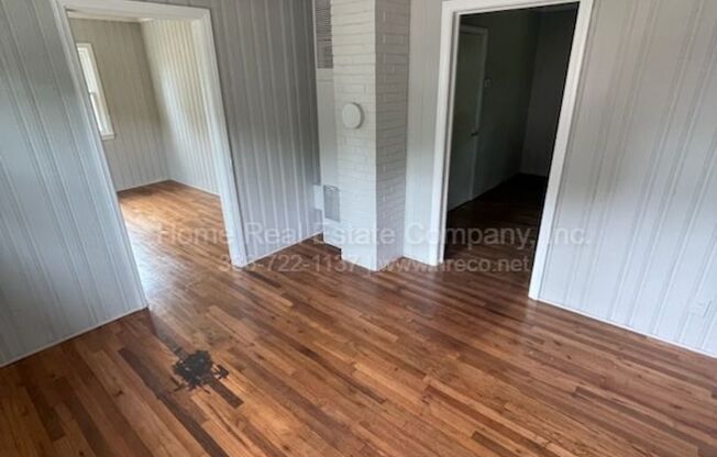 1324 C.E. Gray Drive
