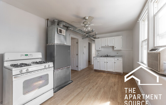 2334 N RIDGEWAY