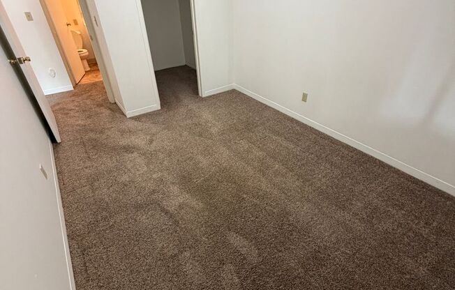 2 beds, 1 bath, $1,545, Unit 19