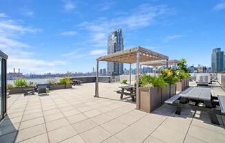 122 W ST