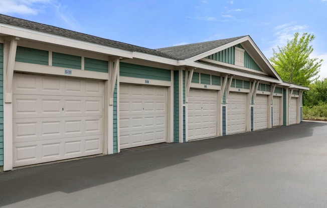 Garages | Citi Lakes | Orlando FL Apartments