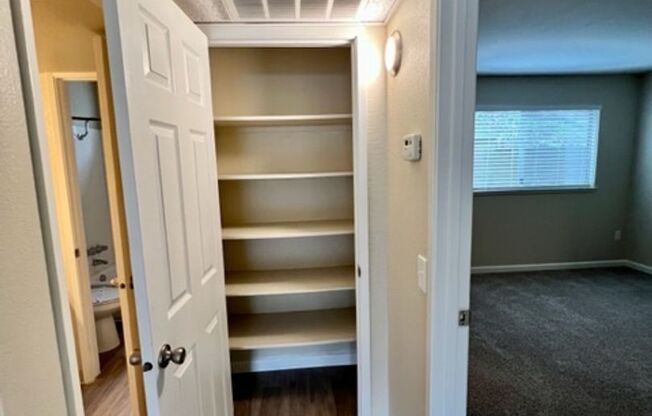 1 bed, 1 bath, 700 sqft, $1,500, Unit 85