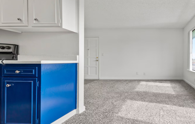 1 bed, 1 bath, 560 sqft, $1,400, Unit 1324-100