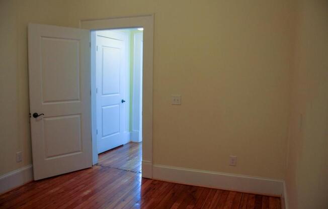 2 beds, 2 baths, 1,100 sqft, $1,895