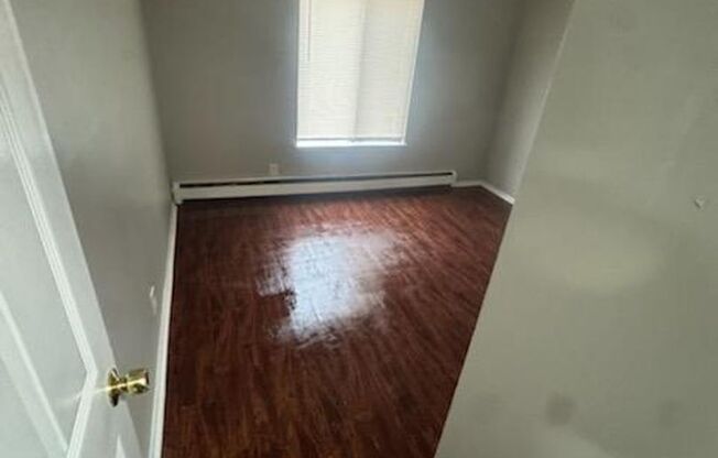 1305 - 1345 W Locust St. / 2866-2868 N 14th St. (50 Unit)