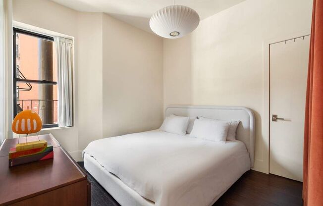 615 W 113 ST