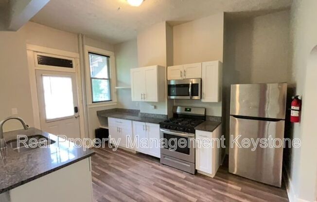 1247 CHARTIERS AVE