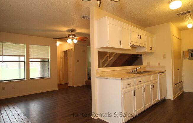 2 beds, 1.5 baths, $850