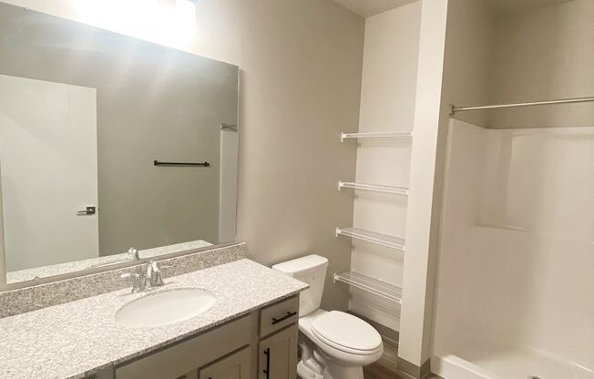 Studio, 1 bath, 583 sqft, $1,095, Unit 209