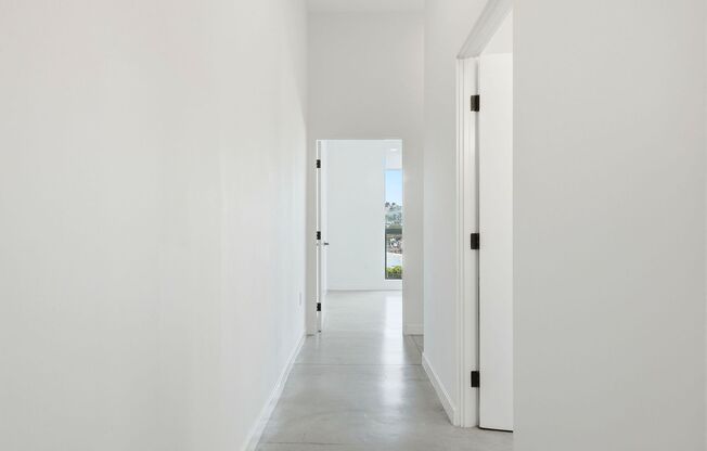 2 beds, 1 bath, 695 sqft, $2,495, Unit 616