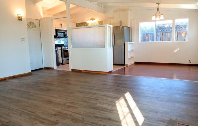 Refurbished 3bd Single Story House With Carport & Large Yards