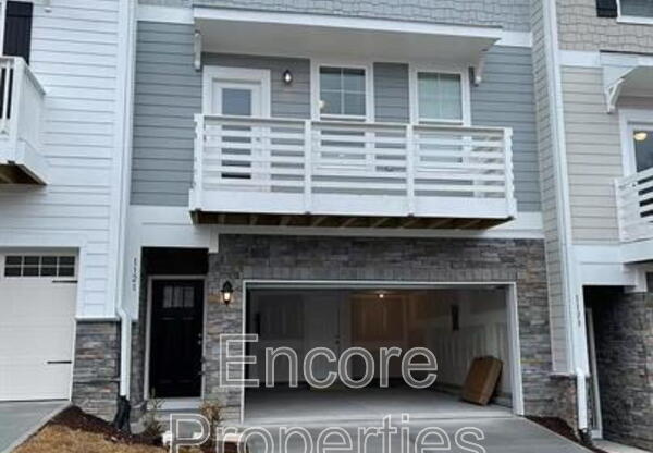 1121 DIAMOND DOVE LN