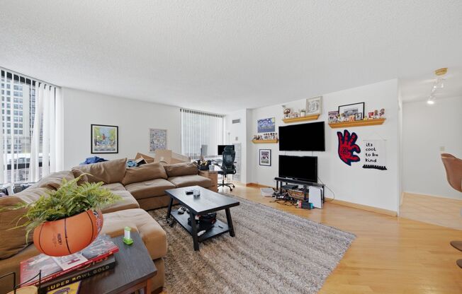 2 beds, 2 baths, $3,700, Unit # 502