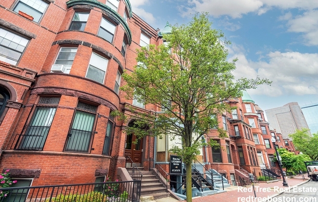 2 beds, 1 bath, 800 sqft, $4,500, Unit 9