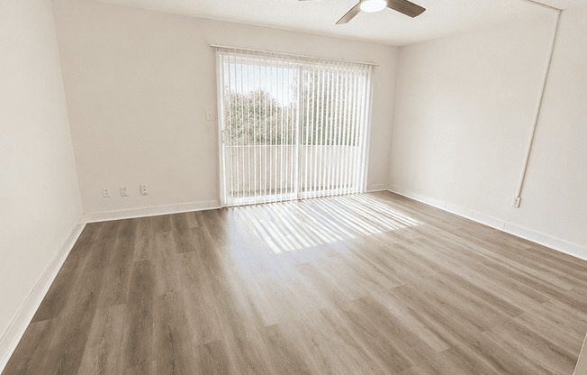Welcome to Tampa Racquet Club – Where Comfort Meets Convenience!
