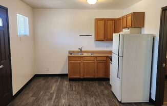 1 bed, 1 bath, 440 sqft, $950, Unit 231-4  261