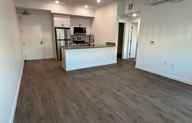 1 bed, 1 bath, 514 sqft, $2,445, Unit 2110-106