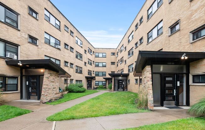 Beverly Portfolio MOBILITY, 10206-30 S. Walden Pkwy.