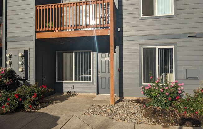 2 beds, 2 baths, 950 sqft, $1,295, Unit 05