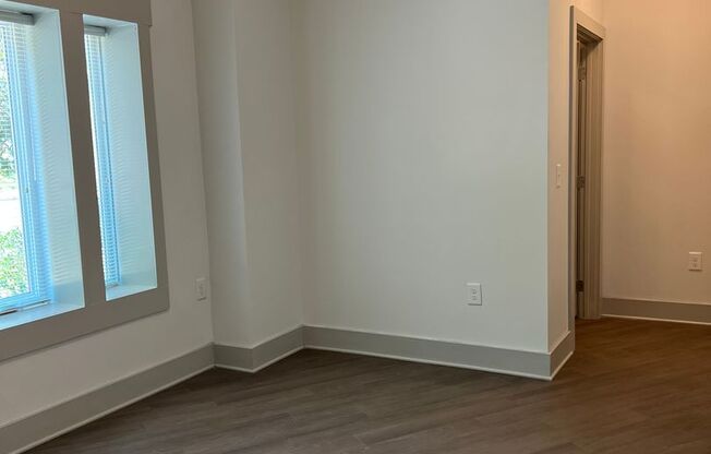 2 beds, 2 baths, 940 sqft, $2,900, Unit Heritage East- Unit 101