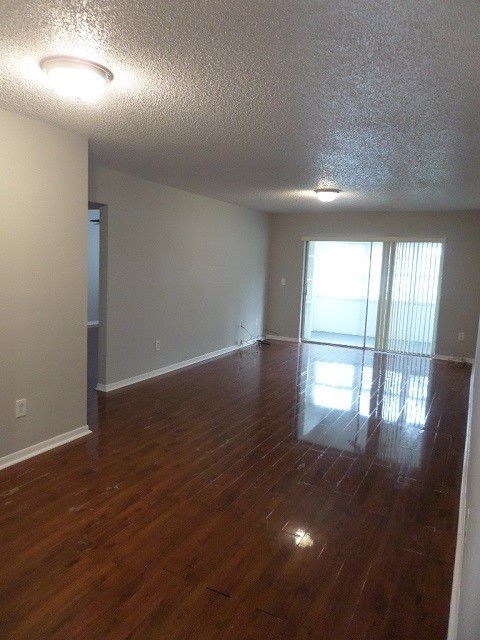 2 beds, 1 bath, $1,695