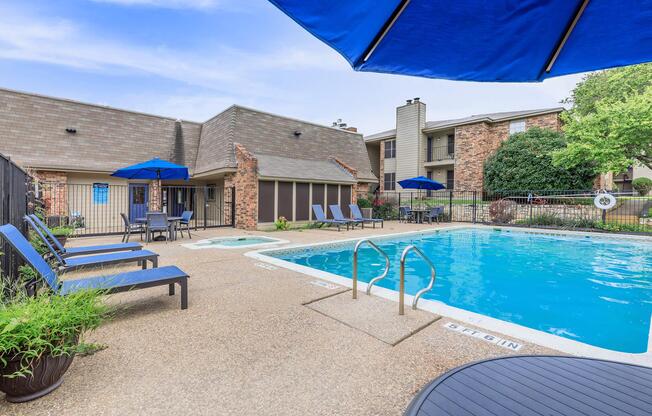 SHIMMERING SWIMMING POOLS